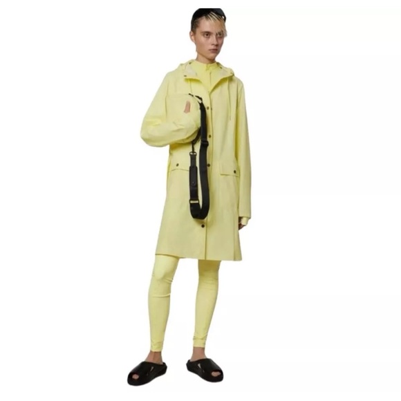 RAINS.   Inner drawstring CLASSY rain coat nwot. Xs/S - Picture 1 of 7